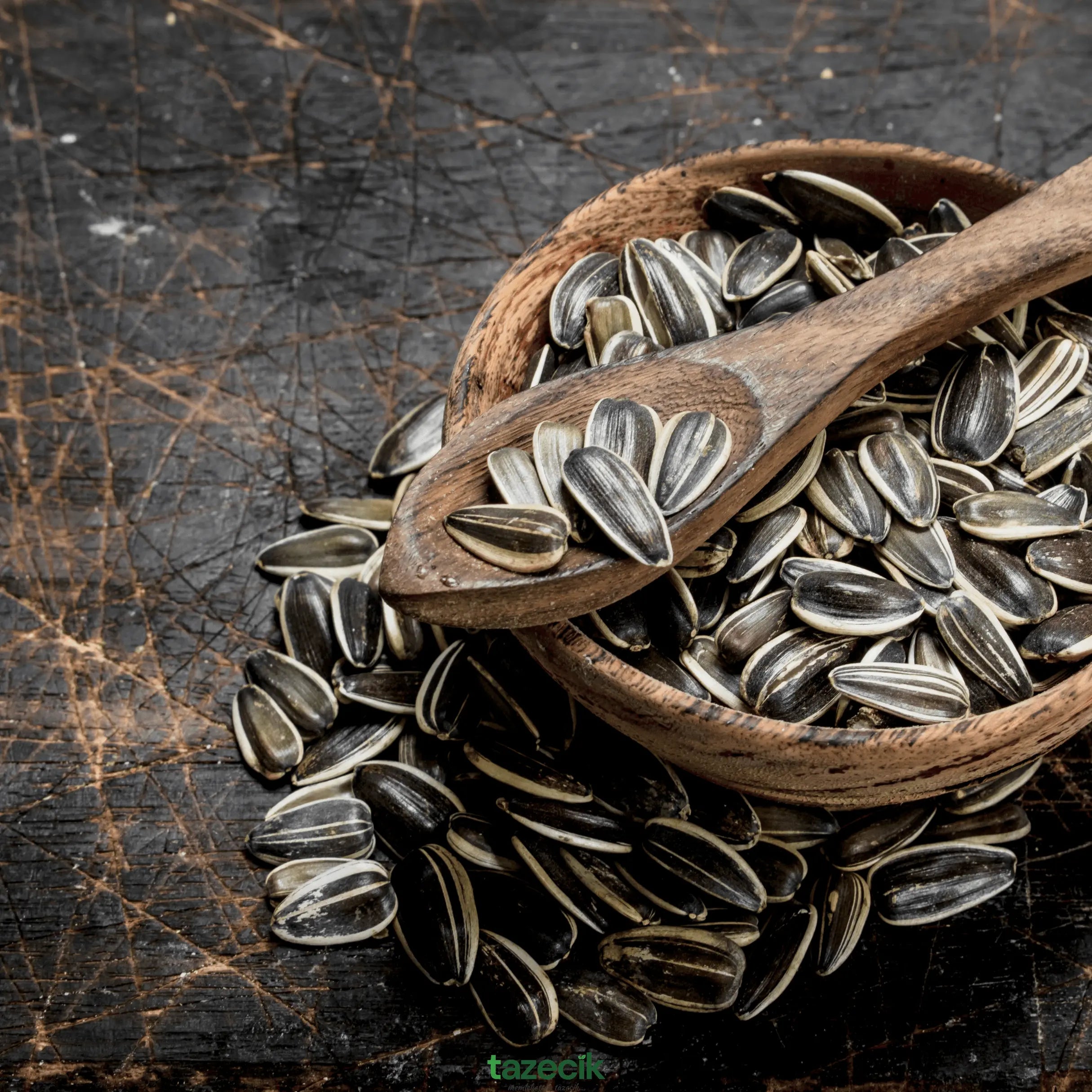 Çiğ Çekirdek - 1kg (c) Tazecik